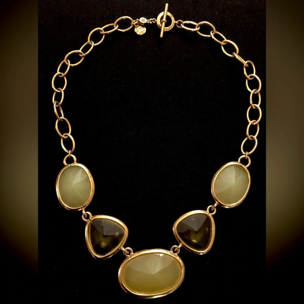 necklace Monet vintage Gold tone chain with large green stones - Picture 7 of 9